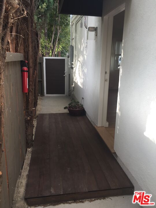 7040 Semrad Road West Hills, CA 91307 - Photo 5 of 17