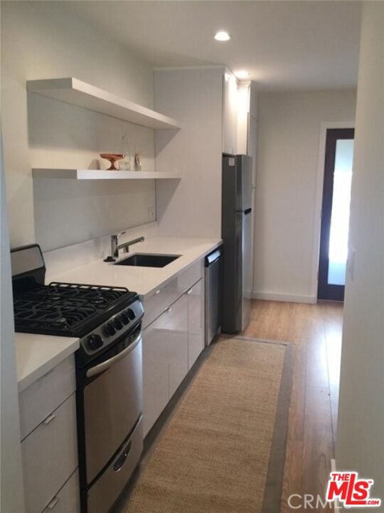 7040 Semrad Road West Hills, CA 91307 - Photo 10 of 17