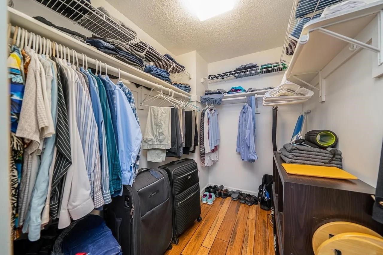 1908 Harmon Cove Tower, Unit 1908 Secaucus, NJ 07094 - Photo 18 of 49