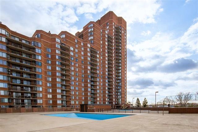 1908 Harmon Cove Tower, Unit 1908 Secaucus, NJ 07094 - Photo 40 of 49