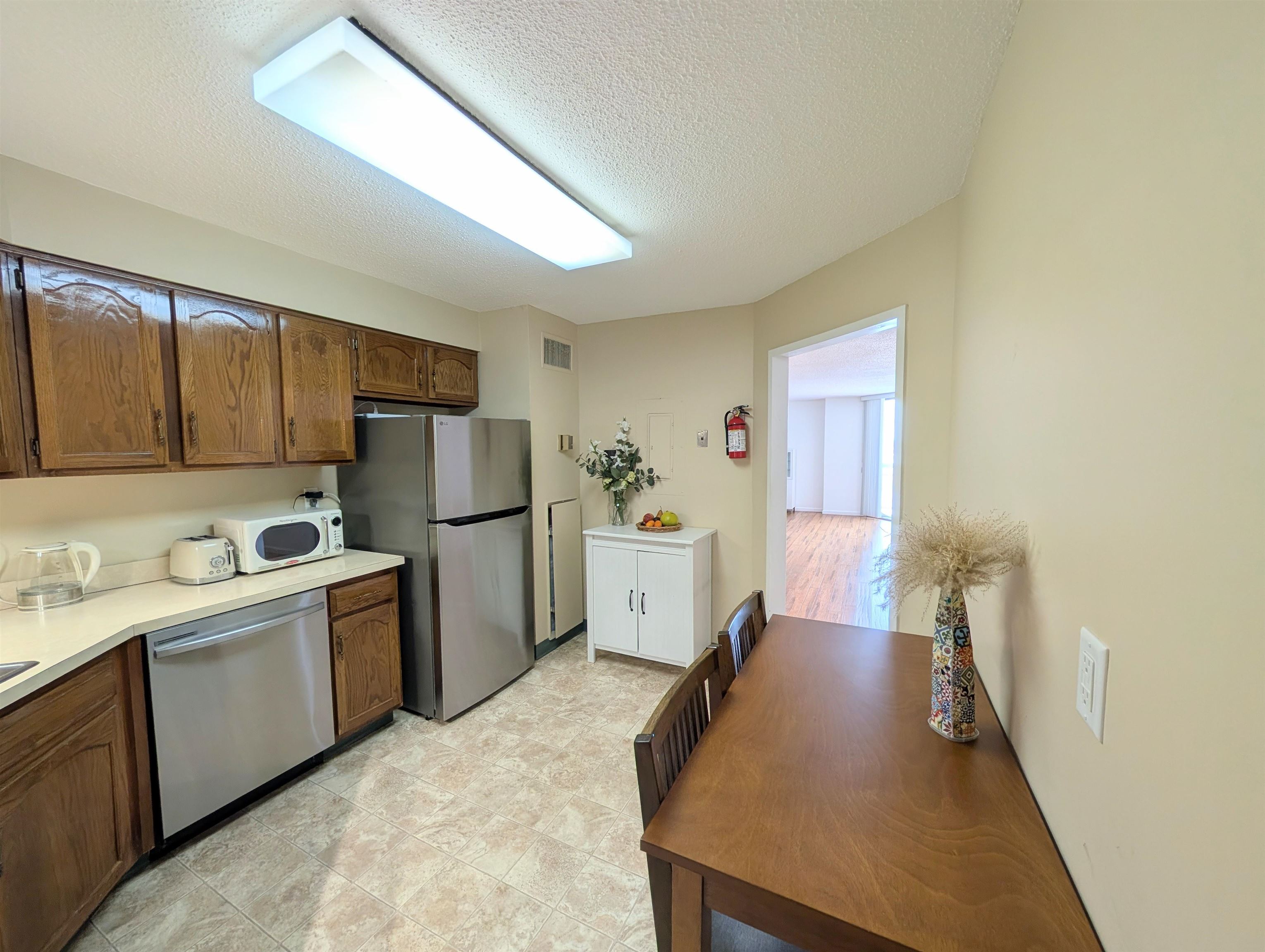 1908 Harmon Cove Tower, Unit 1908 Secaucus, NJ 07094 - Photo 7 of 49