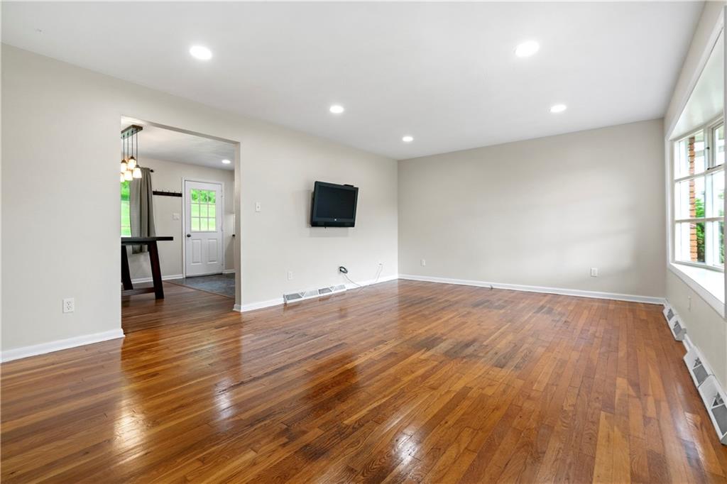 545 Manifold Road Washington, PA 15301 - Photo 10 of 34