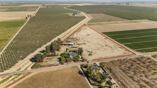 $650,000 | 860 West Riverdale Avenue, Riverdale, CA 93656