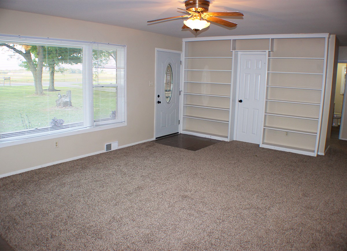 1225 West Ludwig Road Fort Wayne, IN 46825 - Photo 4 of 24 Gallery Image 4