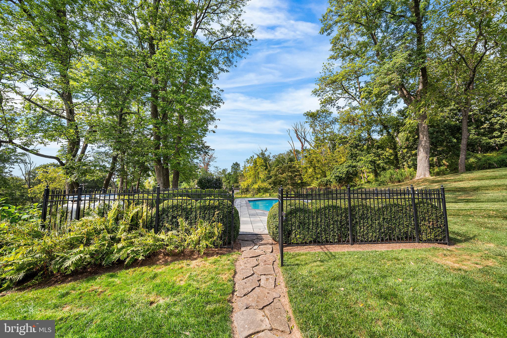 5595 Ridgeview Drive Doylestown, PA 18902 - Photo 19 of 58