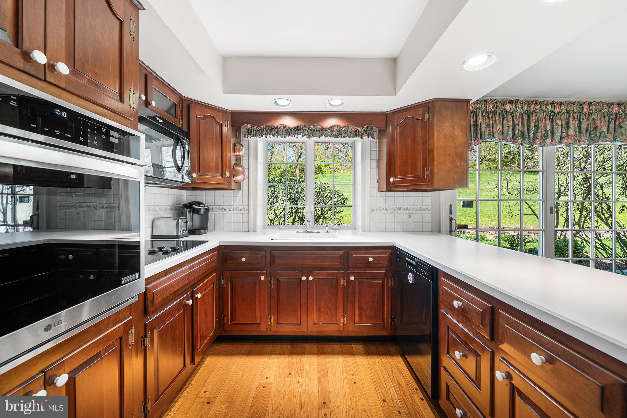 5595 Ridgeview Drive Doylestown, PA 18902 - Photo 32 of 58