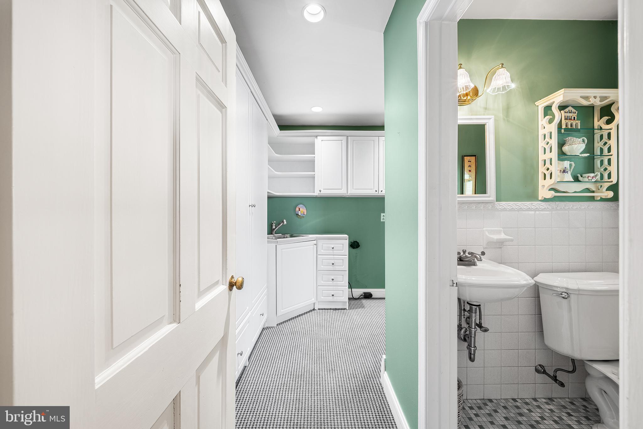 5595 Ridgeview Drive Doylestown, PA 18902 - Photo 39 of 58