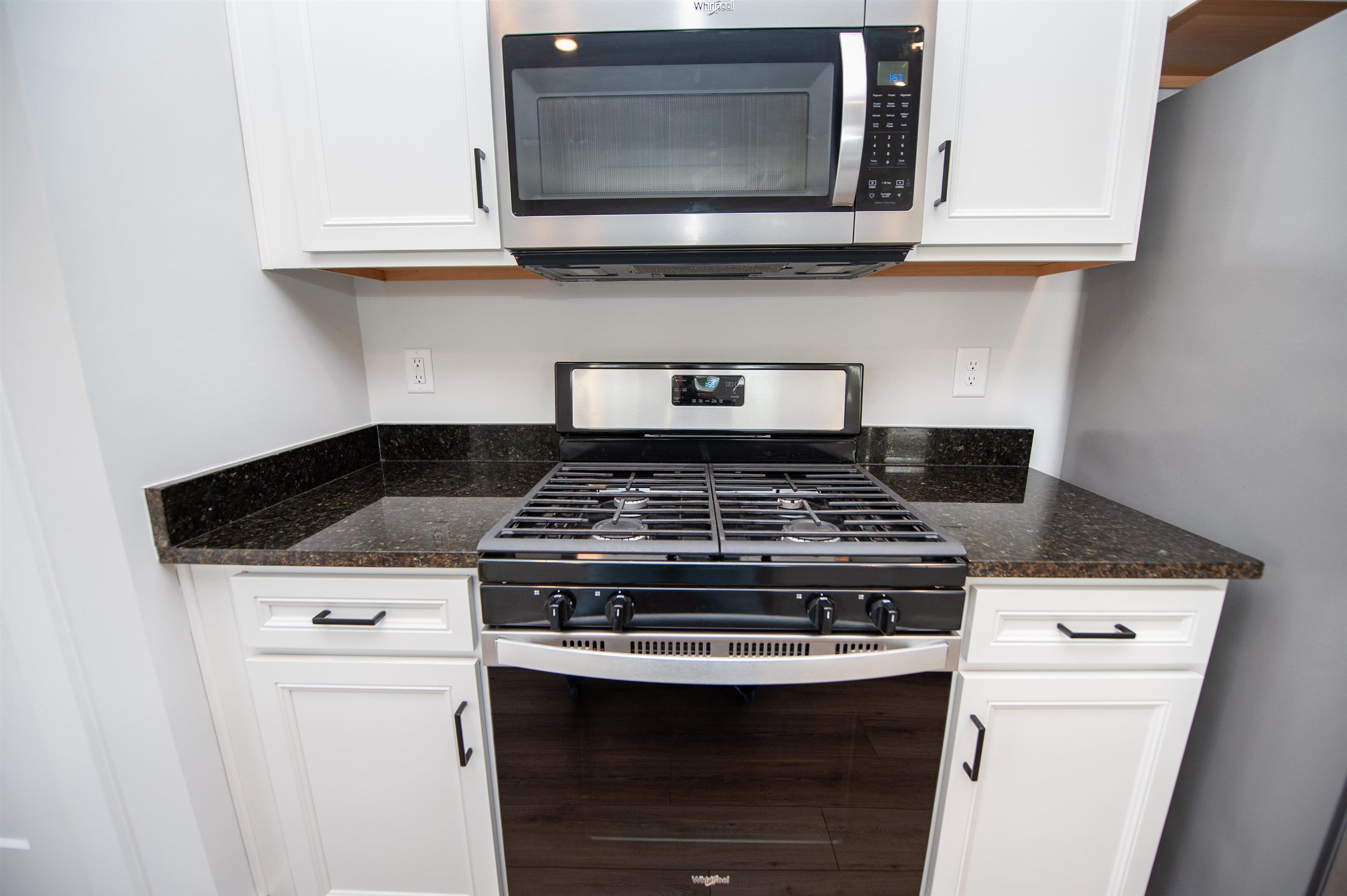 1404 Maplesmith Way Moore, SC 29369 - Photo 12 of 34