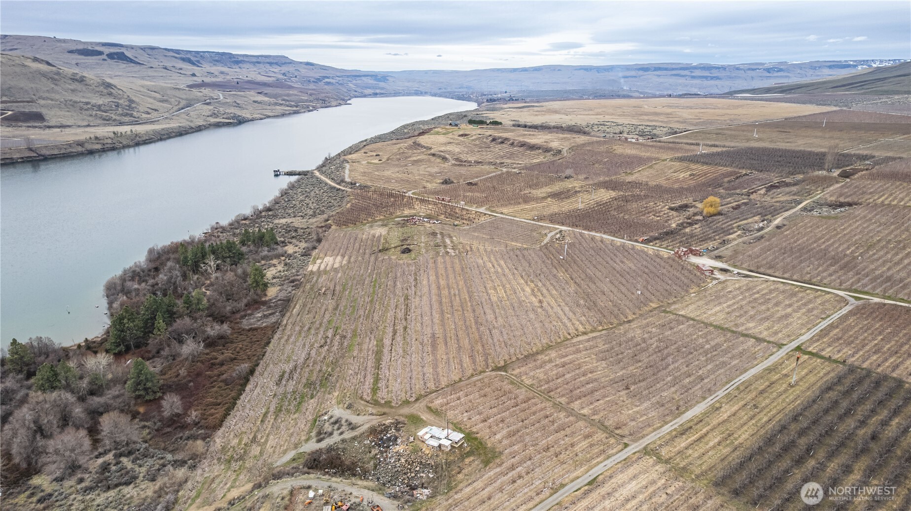 472 C Jack Wells Road Bridgeport, WA 98813 - Photo 18 of 27 a view of beach and ocean