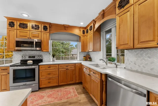 $345,000 | 1025 Crescent Drive, Clinton, IA 52732