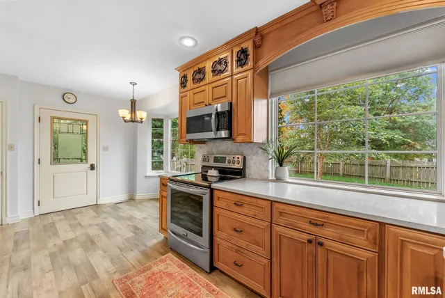 $345,000 | 1025 Crescent Drive, Clinton, IA 52732