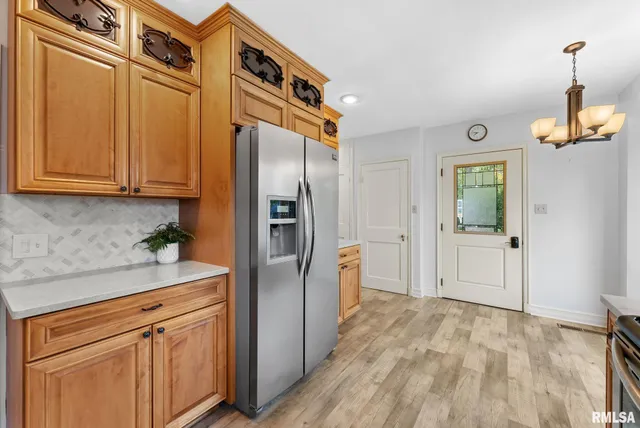 $345,000 | 1025 Crescent Drive, Clinton, IA 52732