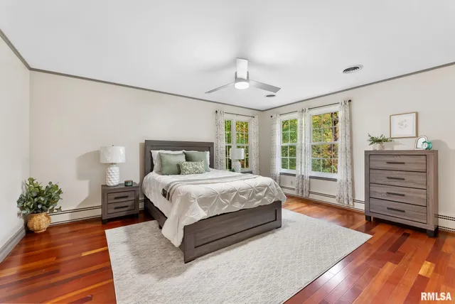 $345,000 | 1025 Crescent Drive, Clinton, IA 52732