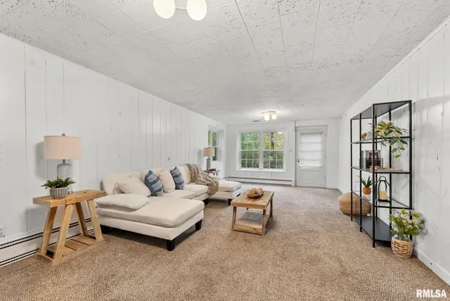 $345,000 | 1025 Crescent Drive, Clinton, IA 52732