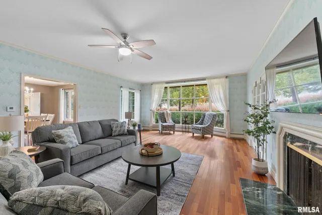 $345,000 | 1025 Crescent Drive, Clinton, IA 52732