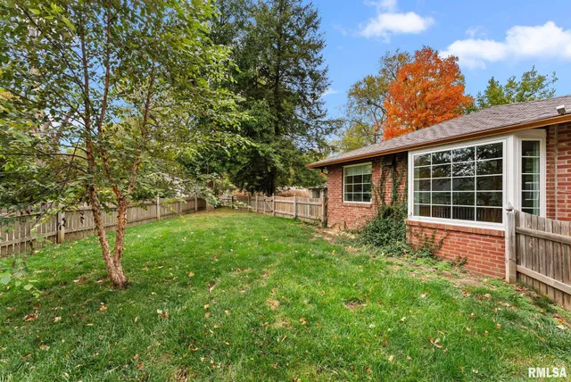 $345,000 | 1025 Crescent Drive, Clinton, IA 52732