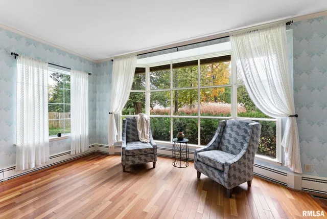 $345,000 | 1025 Crescent Drive, Clinton, IA 52732