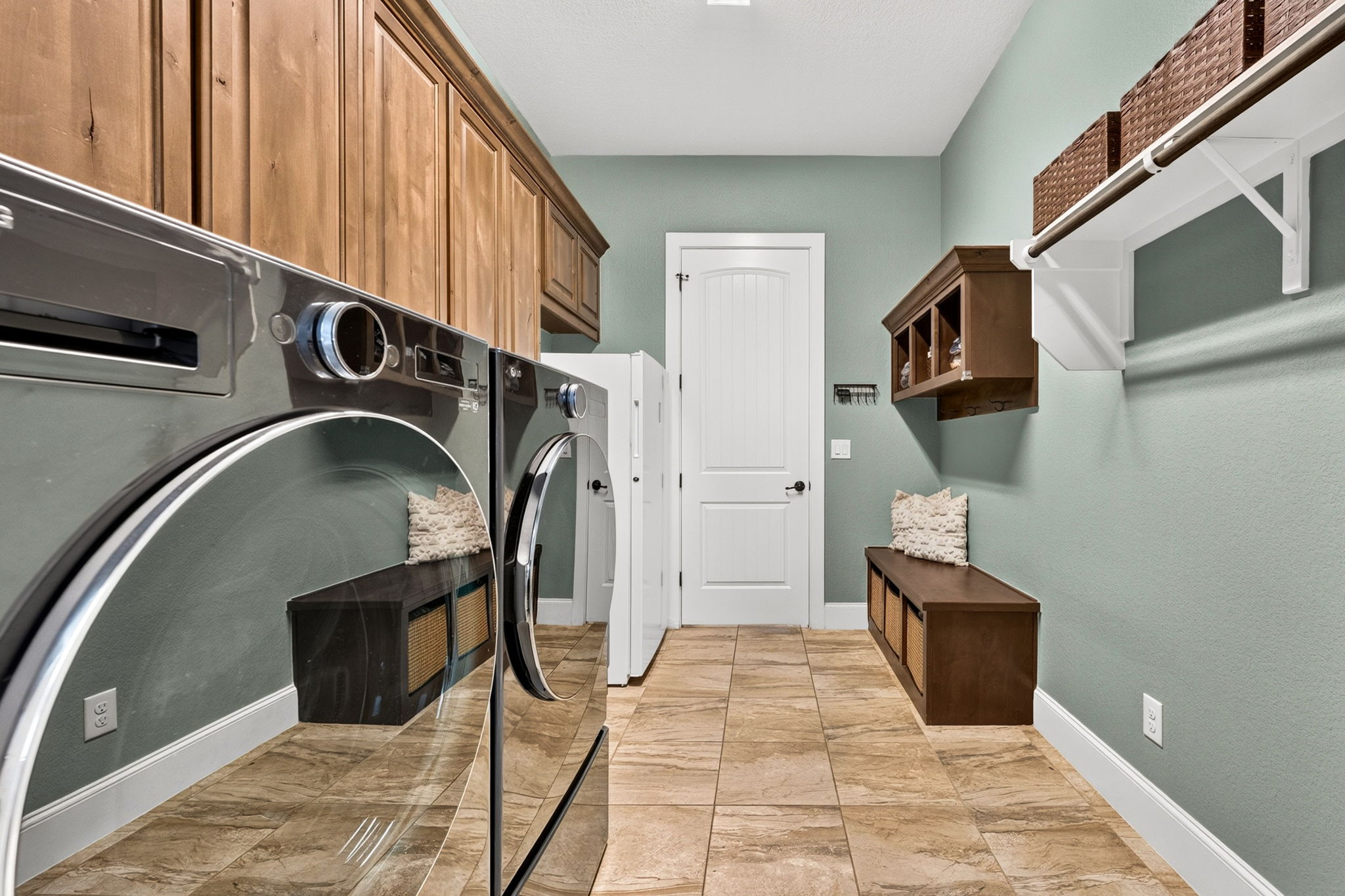 105 Coopers Hill Road Georgetown, TX 78633 - Photo 31 of 40 a view of an entryway