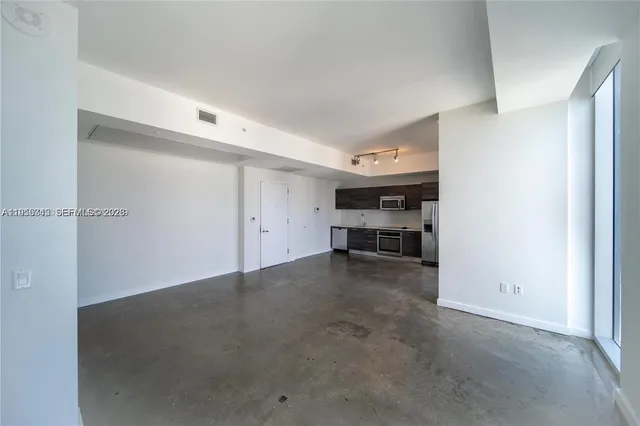 $2,500 | 151 Southeast 1st Street, Unit PH08, Miami, FL 33131