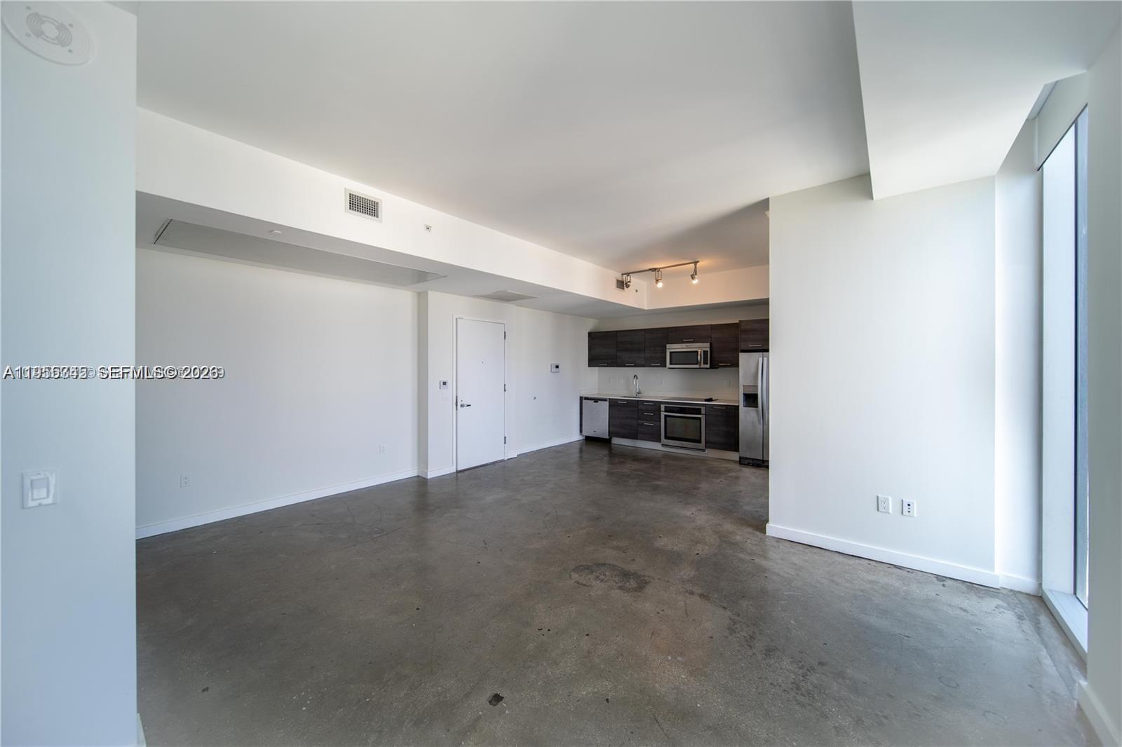 151 Southeast 1st Street, Unit PH08 Miami, FL 33131 - Photo 12 of 15