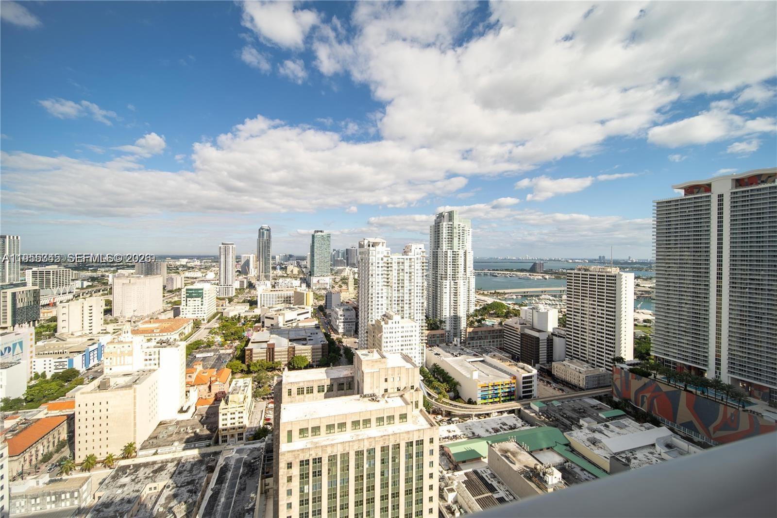 151 Southeast 1st Street, Unit PH08 Miami, FL 33131 - Photo 2 of 15