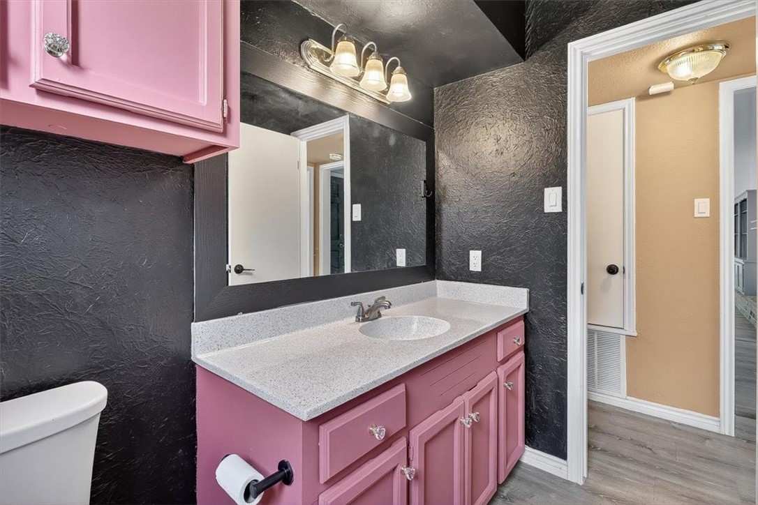 5410 Fox Run Drive Corpus Christi, TX 78413 - Photo 29 of 40 a bathroom with a sink and a mirror