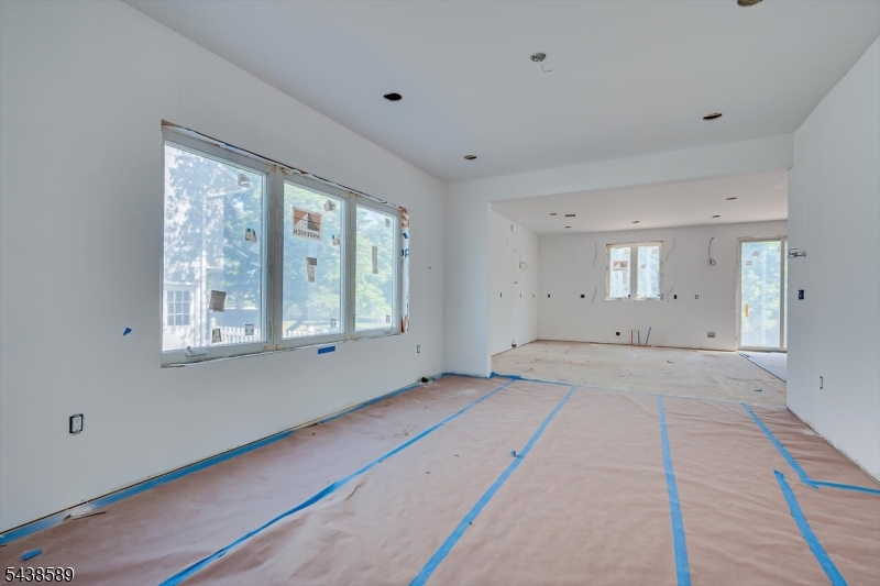 54 Nevsky Street Edison, NJ 08820 - Photo 12 of 47