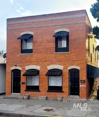 $385,000 | 339 Idaho Street, Gooding, ID 83330