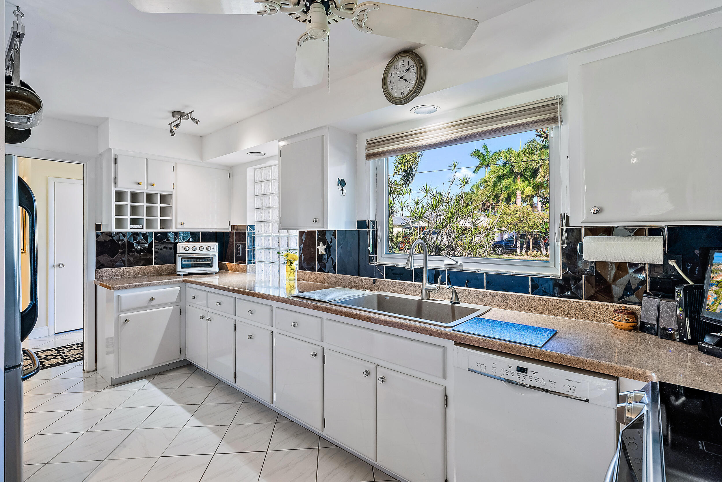 930 Dolphin Drive Jupiter, FL 33458 - Photo 16 of 32 930 Dolphin Dr MLS-29