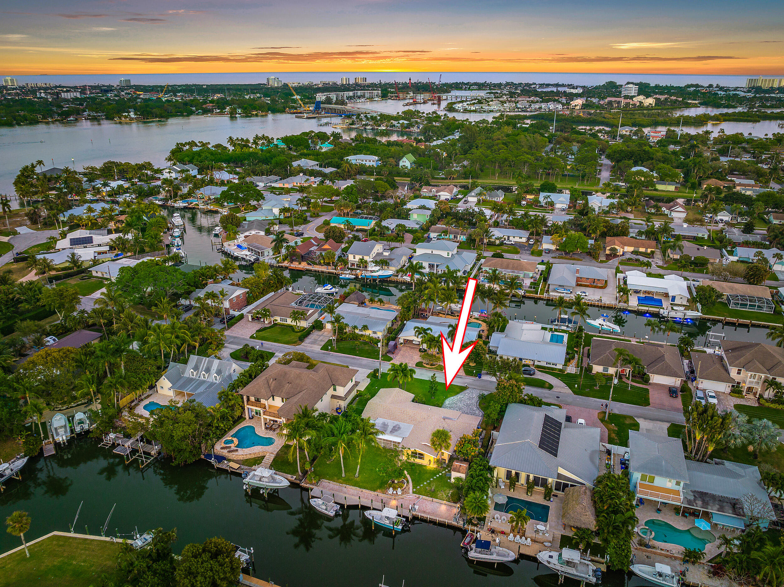 930 Dolphin Drive Jupiter, FL 33458 - Photo 2 of 32 930 Dolphin Dr MLS-50
