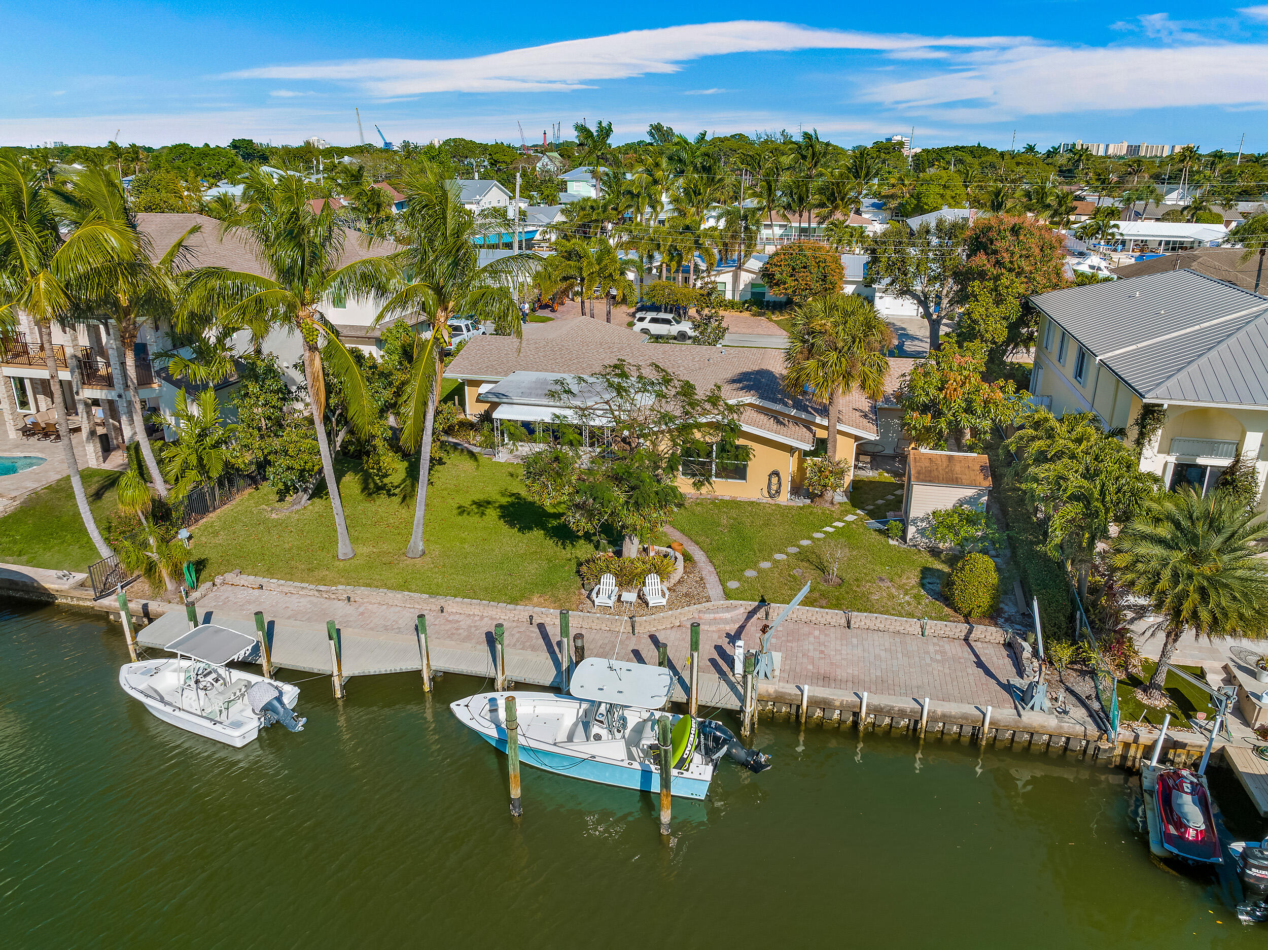 930 Dolphin Drive Jupiter, FL 33458 - Photo 8 of 32 930 Dolphin Dr MLS-13