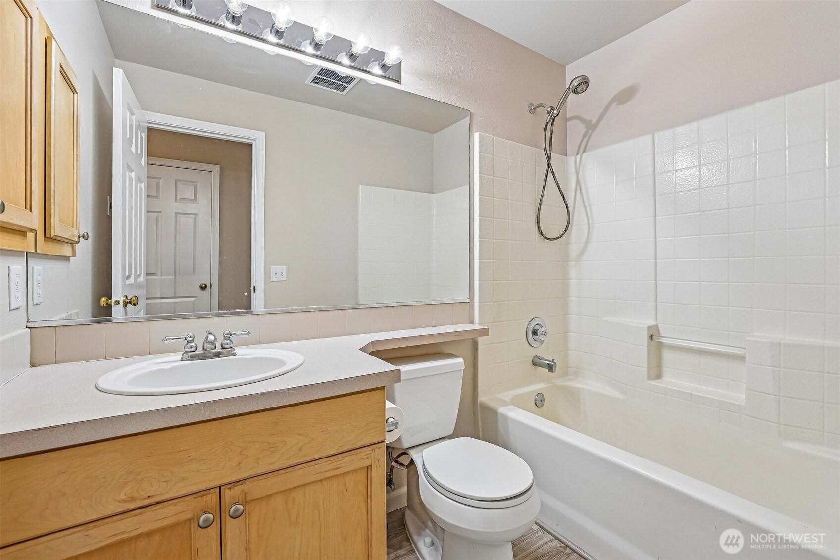 19107 110th Place Southeast Renton, WA 98055 - Photo 20 of 37