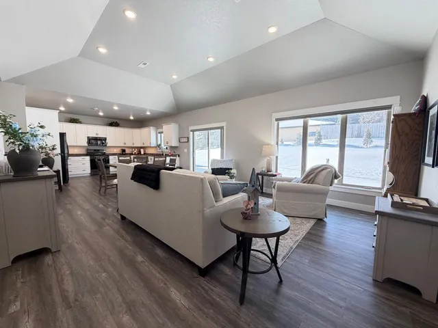 $489,000 | 736 Oak Trail, Fergus Falls, MN 56537