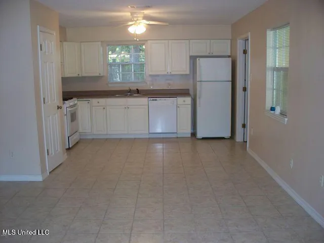 $1,450 | 104 Colmer Circle, Ocean Springs, MS 39564