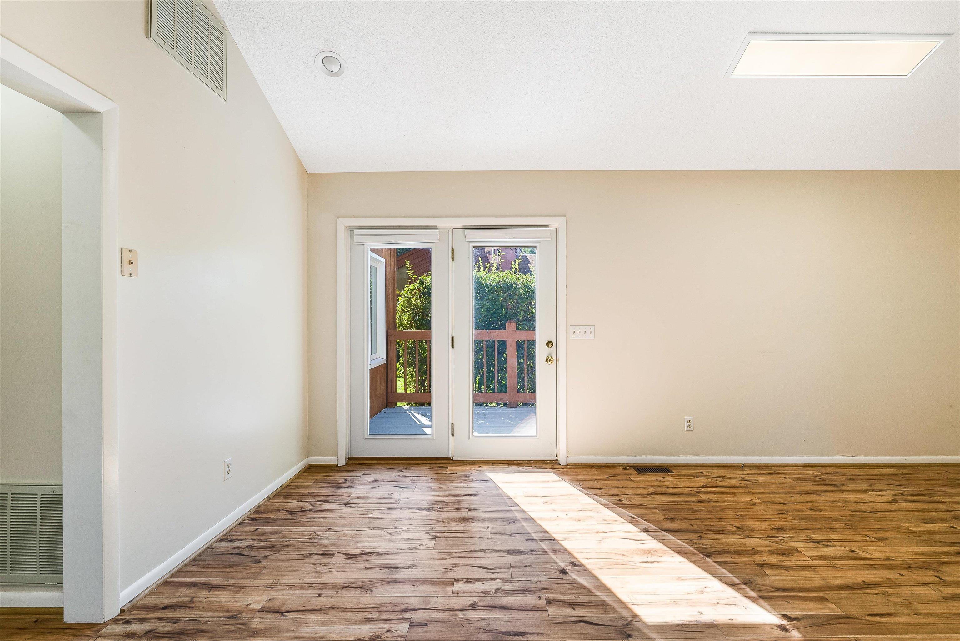1063 Rosedale Drive Harrisonburg, VA 22801 - Photo 11 of 33 Gallery Image 11