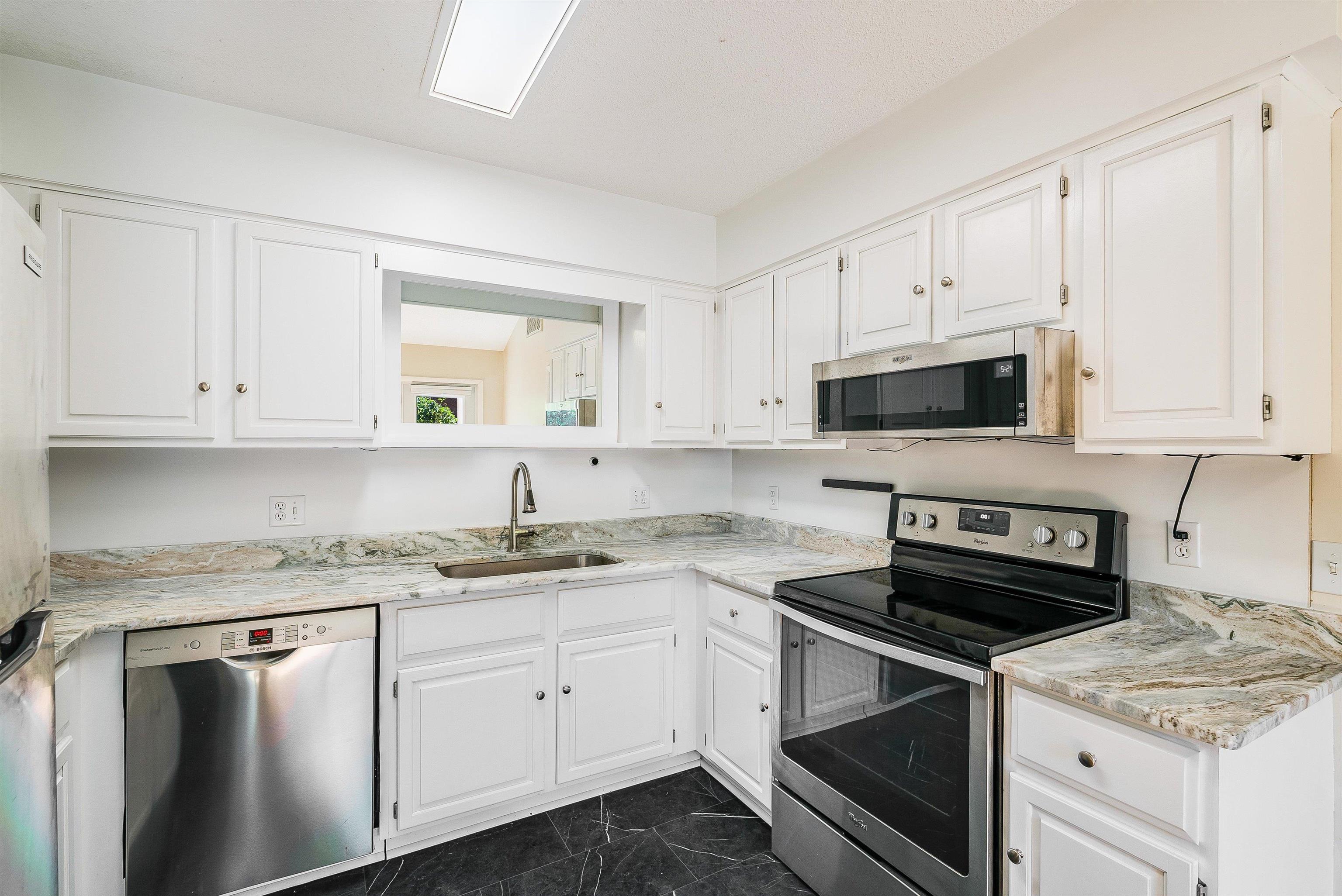 1063 Rosedale Drive Harrisonburg, VA 22801 - Photo 13 of 33 Gallery Image 13