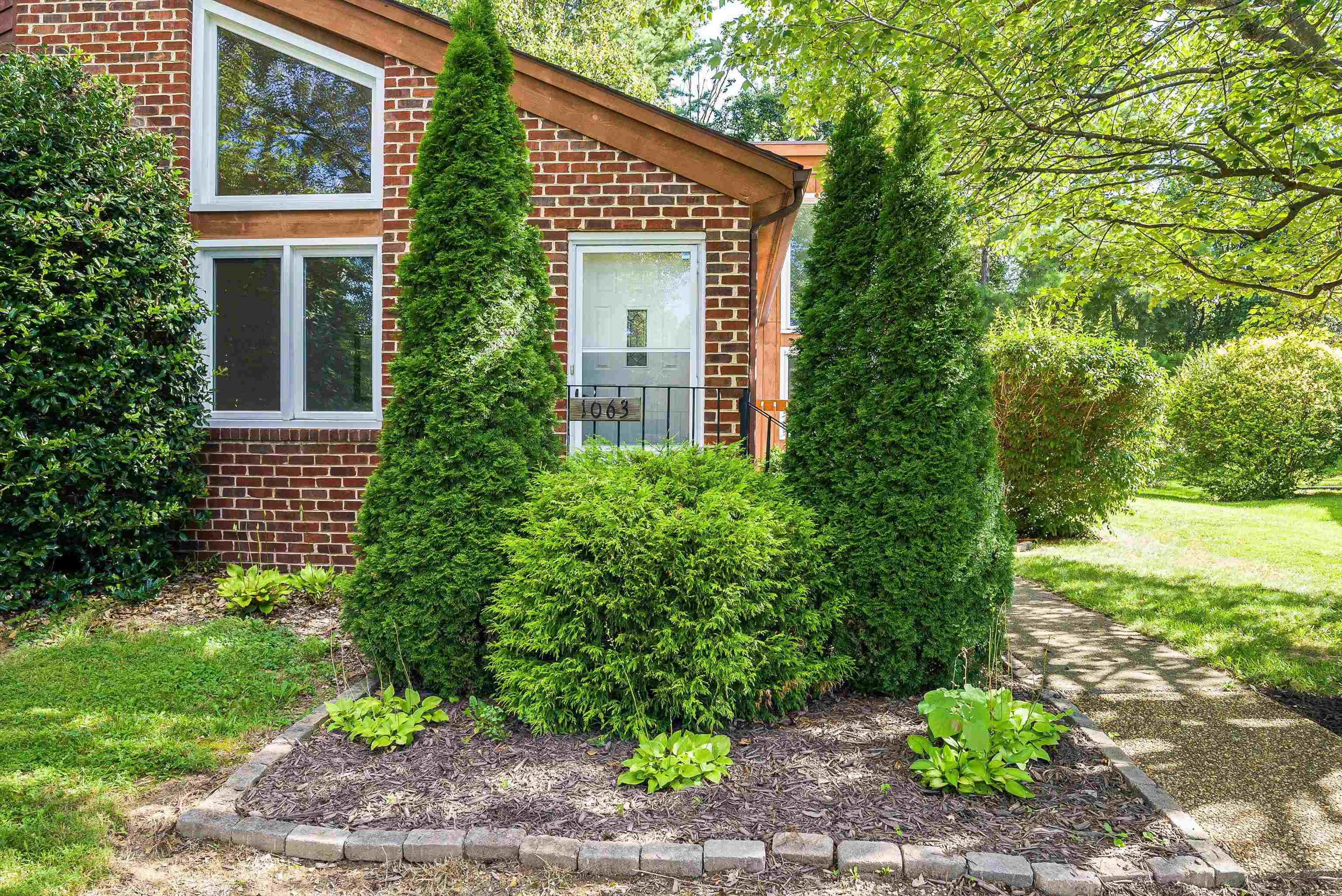 1063 Rosedale Drive Harrisonburg, VA 22801 - Photo 2 of 33 Gallery Image 2