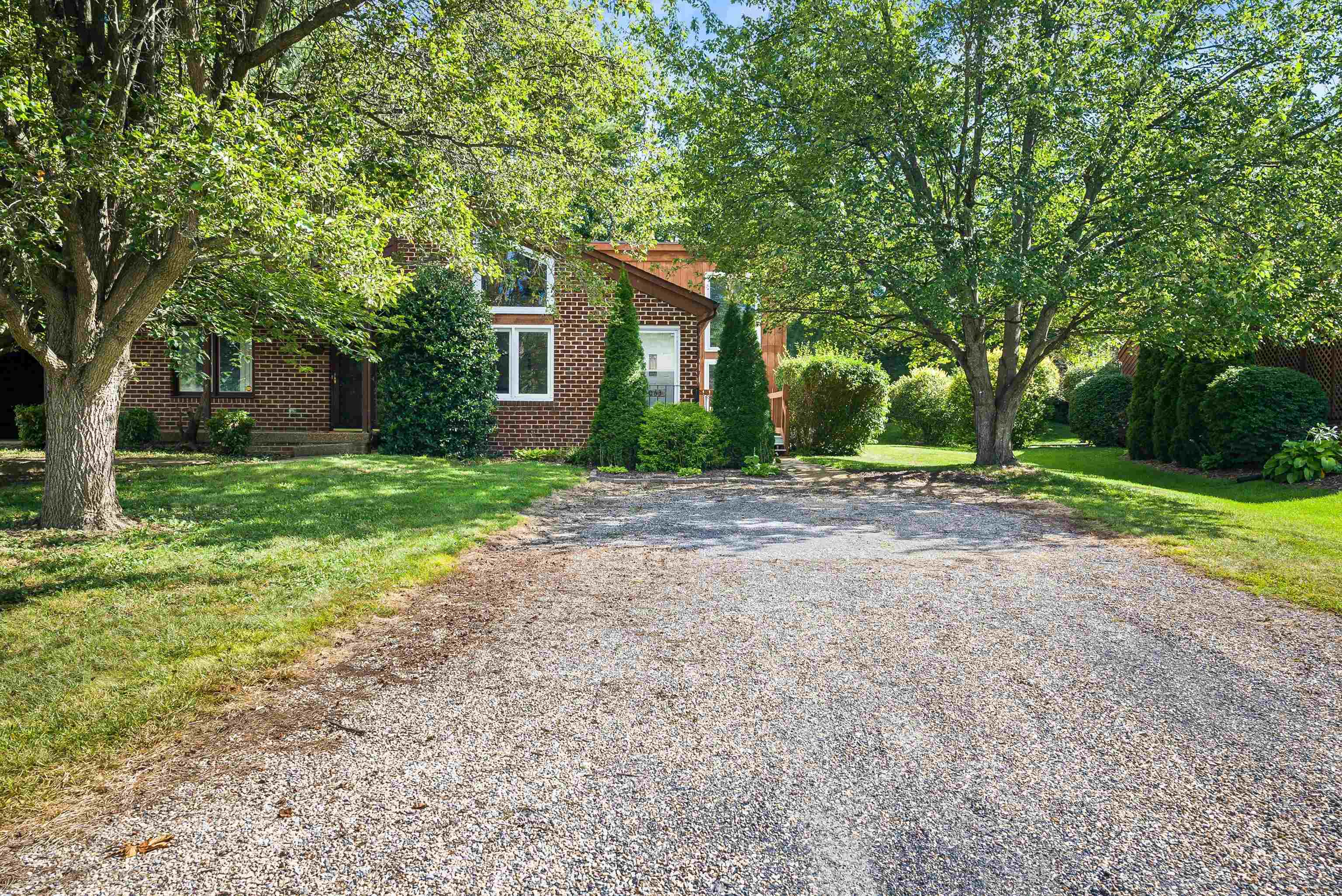 1063 Rosedale Drive Harrisonburg, VA 22801 - Photo 3 of 33 Gallery Image 3