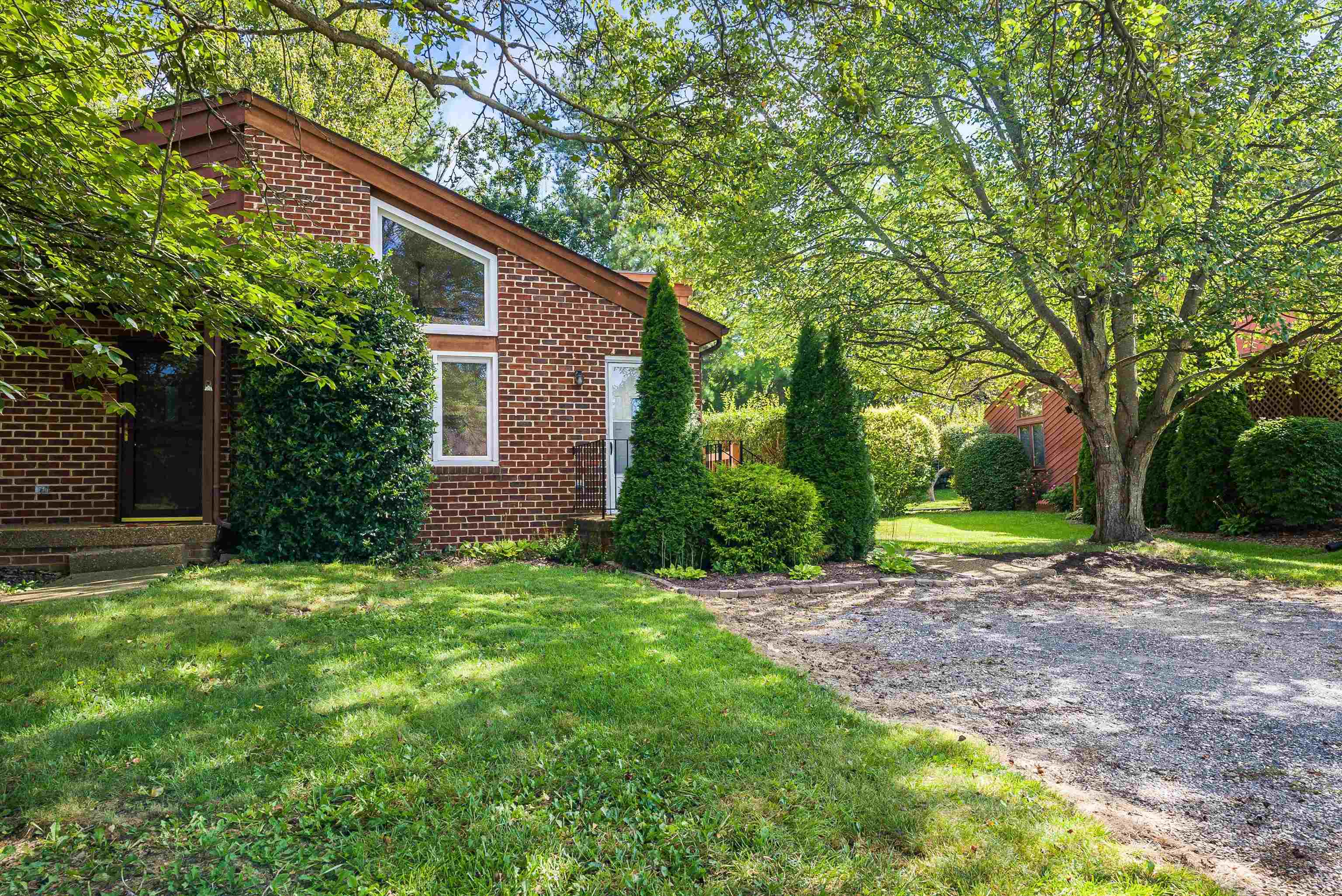 1063 Rosedale Drive Harrisonburg, VA 22801 - Photo 4 of 33 Gallery Image 4