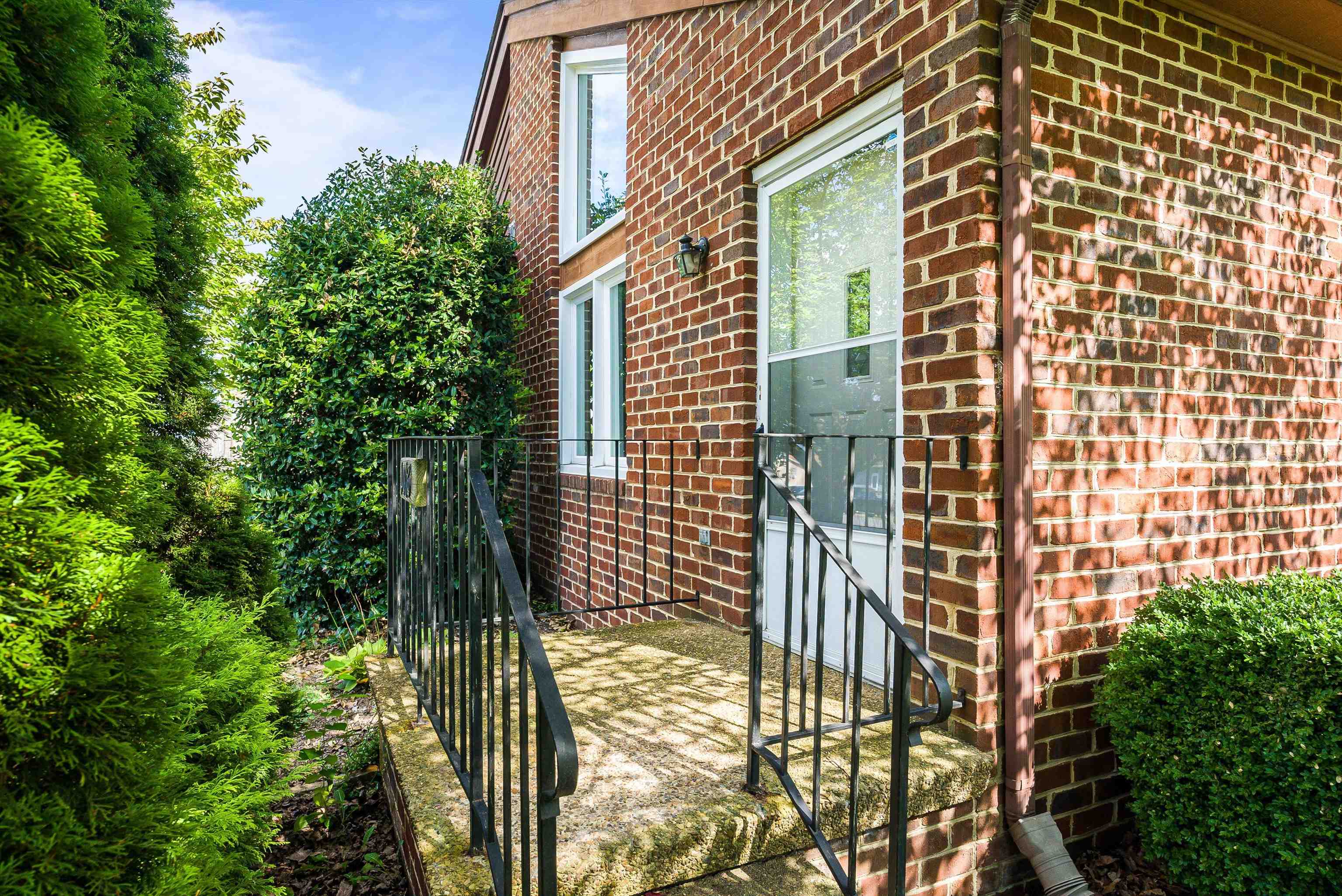 1063 Rosedale Drive Harrisonburg, VA 22801 - Photo 5 of 33 Gallery Image 5