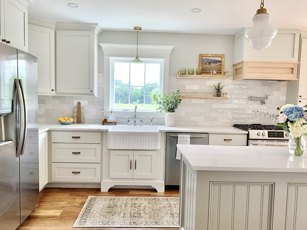 430 Turners Falls Road Montague, MA 01351 - Photo 4 of 26 Gallery Image 4