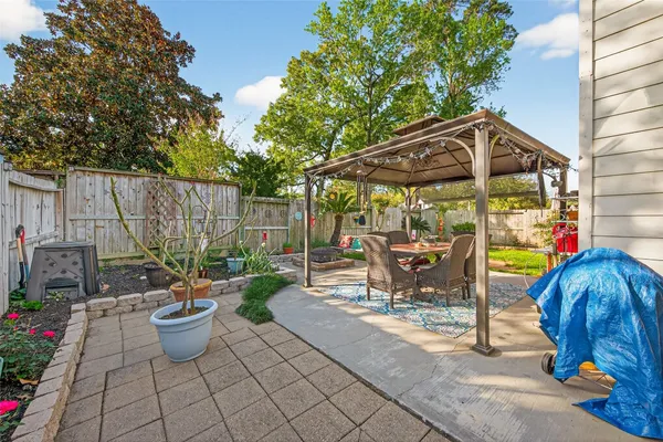 $314,900 | 6222 Kingwood Glen Drive, Humble, TX 77346
