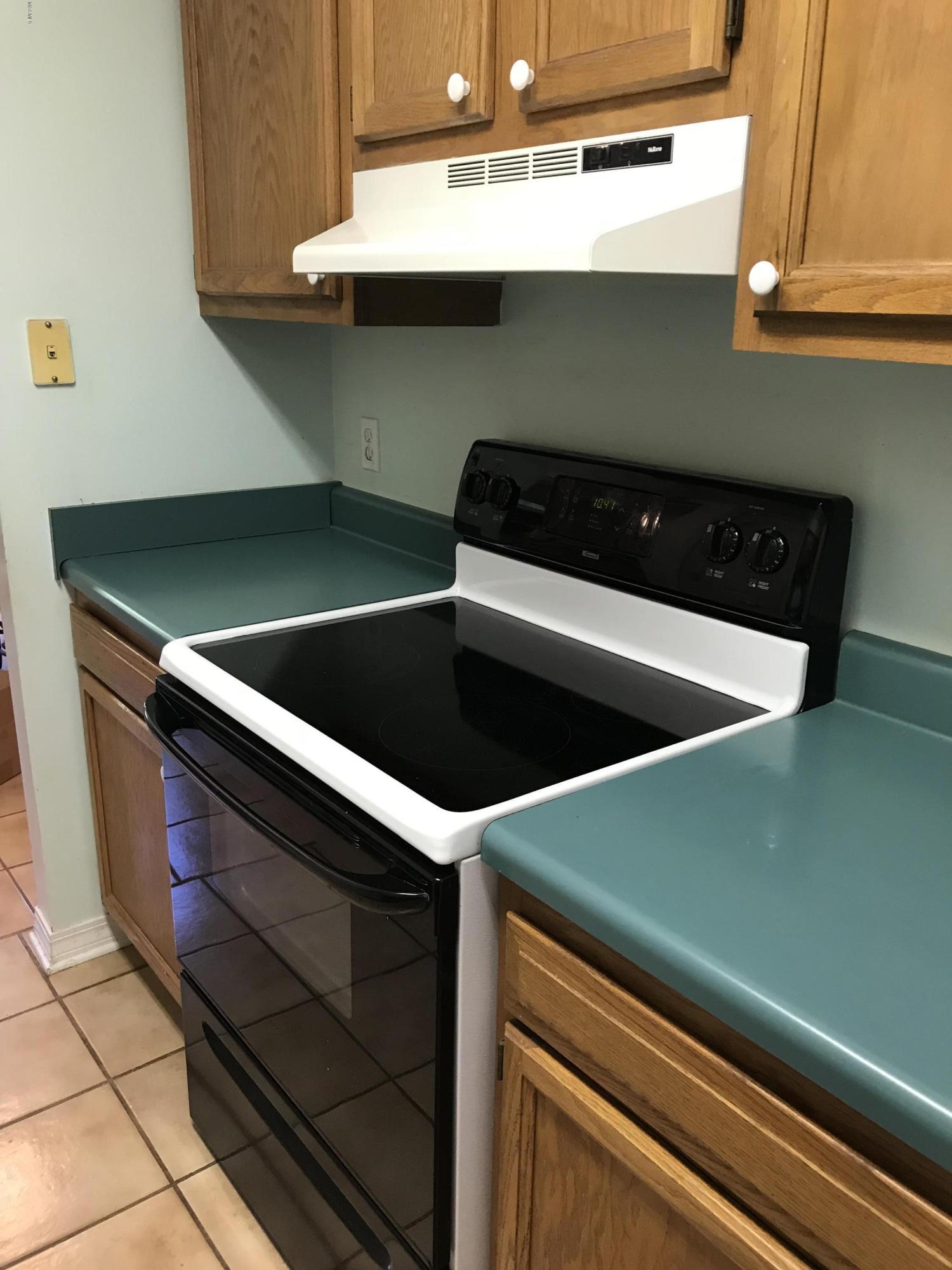 9625 West Oaklawn Road Biloxi, MS 39532 - Photo 8 of 19 34181AA6-F436-452B-964F-D4E5B3187032
