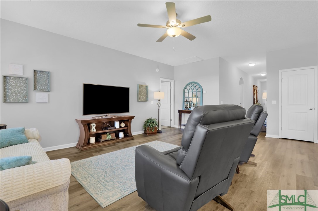 217 Brightleaf Circle Hinesville, GA 31313 - Photo 14 of 36