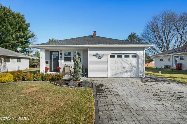 $399,900 | 27 Montserrat Street, Toms River, NJ 08757