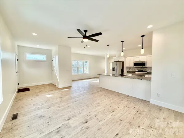 $469,000 | 21 Ponder Street, Mars Hill, NC 28754