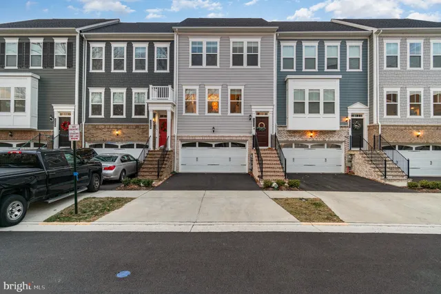 $3,900 | 17246 Turnstone Drive, Dumfries, VA 22026