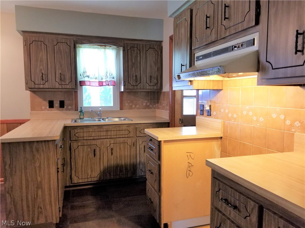 6881 Brandywine Road Parma Heights, OH 44130 - Photo 6 of 26