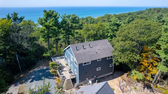 $829,900 | 4566 Lakeview Drive, Shelby, MI 49455