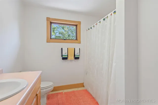 $829,900 | 4566 Lakeview Drive, Shelby, MI 49455